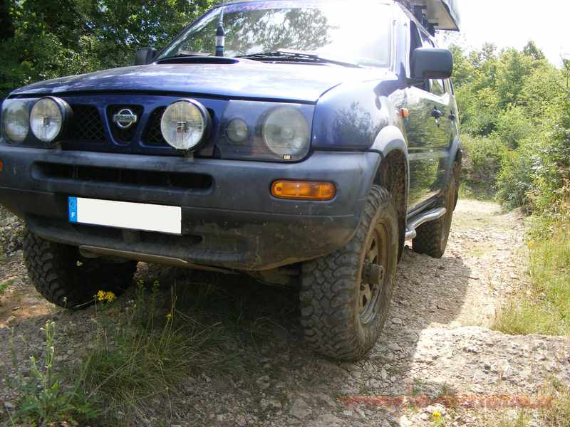 montalieu vercieu nissan terrano mistral ford maverick